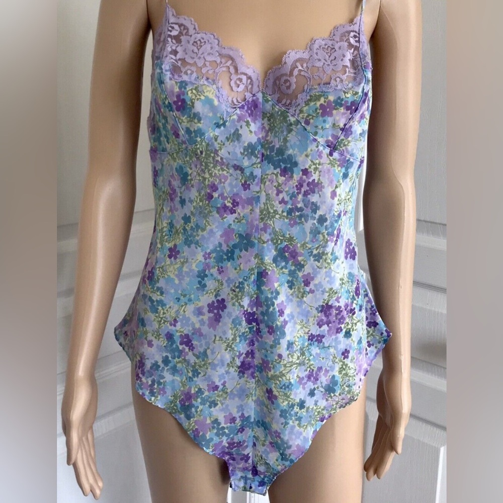 VICTORIA’S SECRET Lace Body Suit